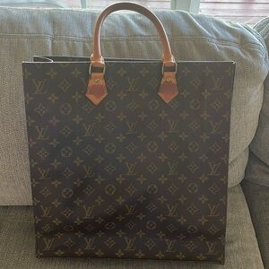 Louis Vuitton Tote